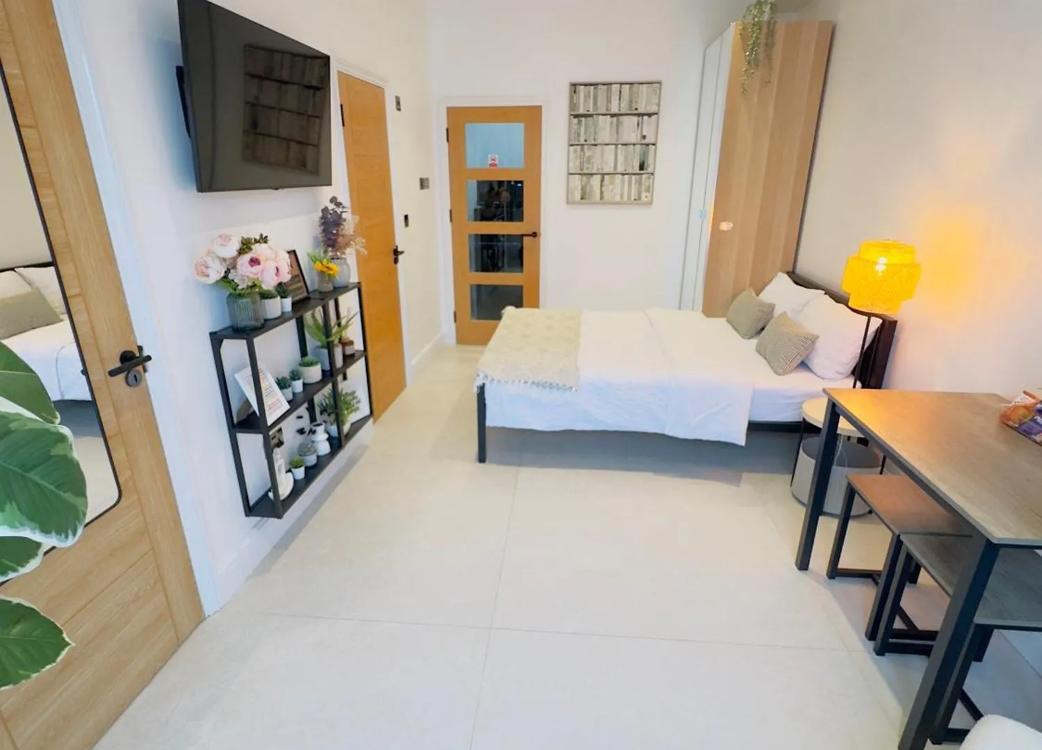 Chic Apartment E10 London